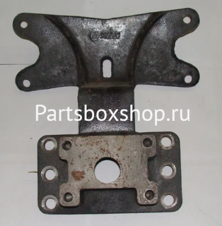 Кронштейн V-обр. тяги центр (задний мост) HOWO AZ9231340943